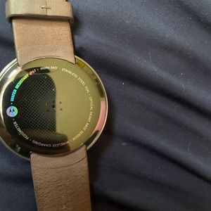 Moto 360